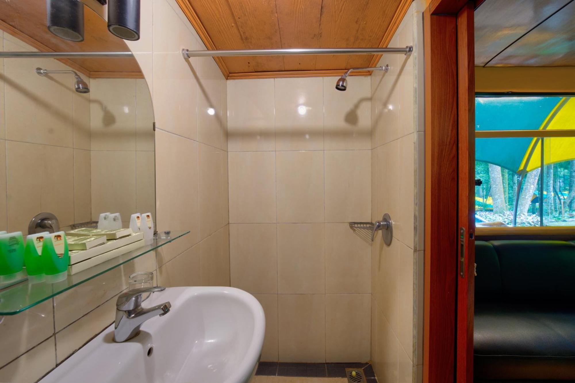 Kamar Caravan Quadruple