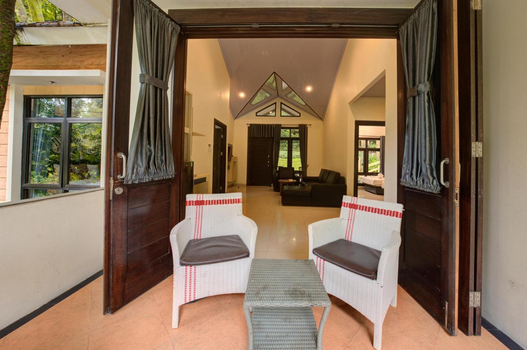 Bungalow Zebra Deluxe 3 Kamar Tidur